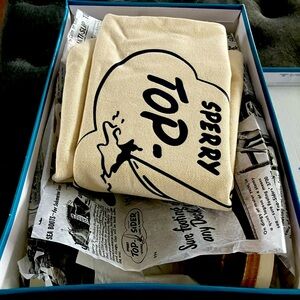 Sperry Captain OX tan. New never worn. Size 12. New in box with gift bag.